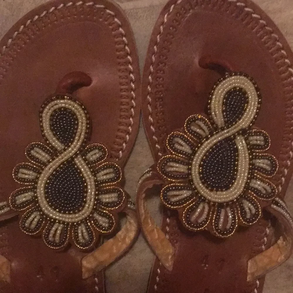 Vera Pelle 41 resort wear leather boho embossed sandals